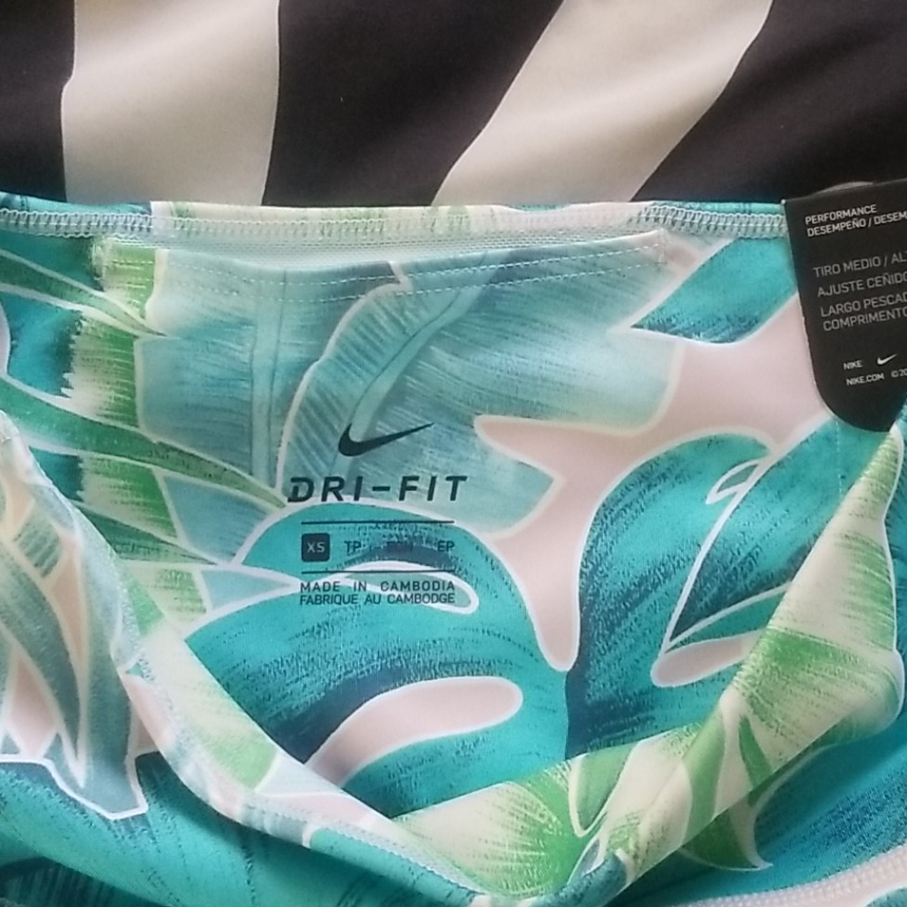 Nike tropical cropped leggings capri gym yoga pants activewear athletic workout - Picture 6 of 9